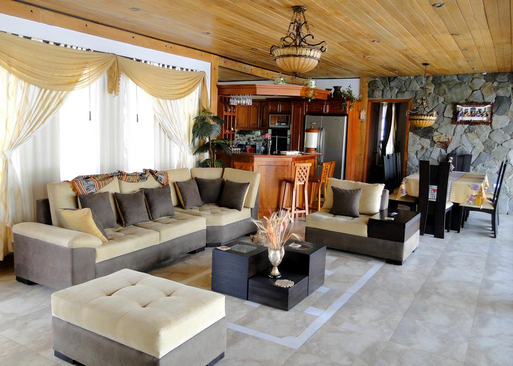 La Casa De La Abuela Villa Sucúa Kültér fotó